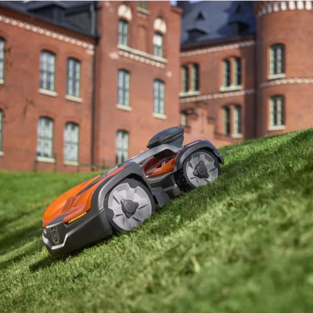 robot EPOS husqvarna AM535 AWD en pente