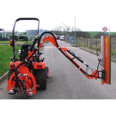 taille-haie cochet viper sur tracteur