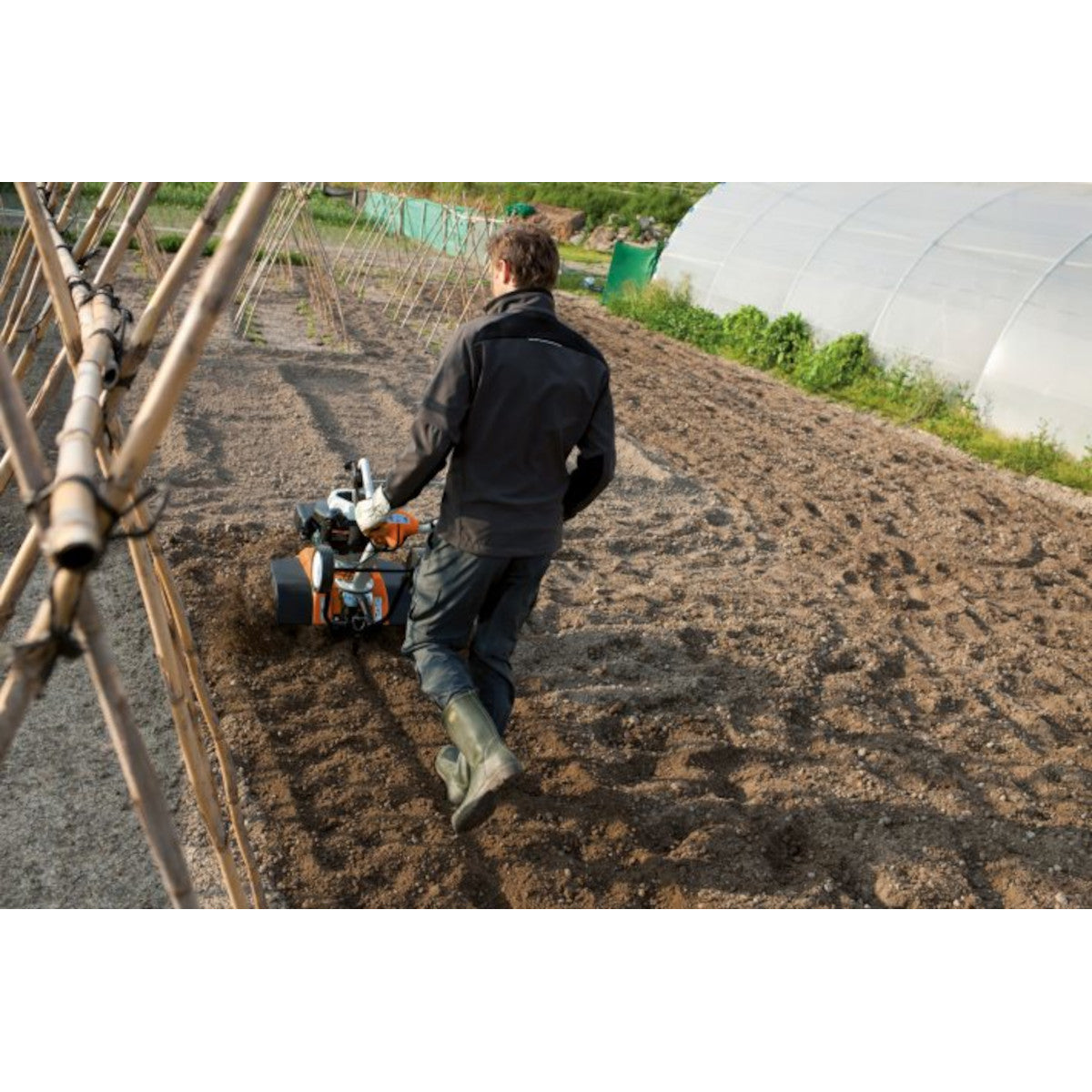 motobineuse Stihl MH585